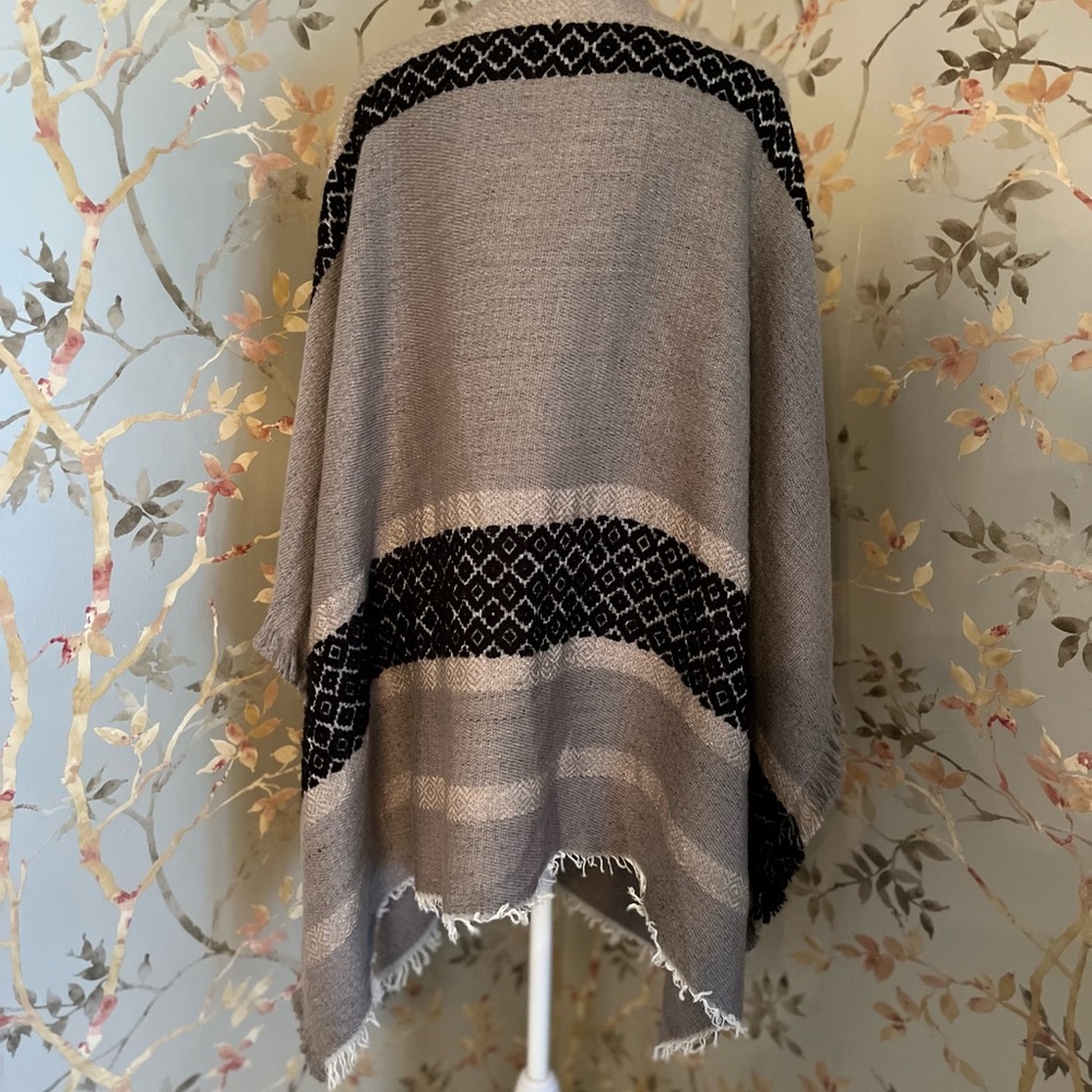 Anthropologie Gray Wrap with Embroidery and Sequin Like Accents - Picture 3 of 10